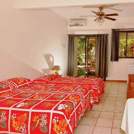 Pension Fare Maeva Huahine Exterior foto
