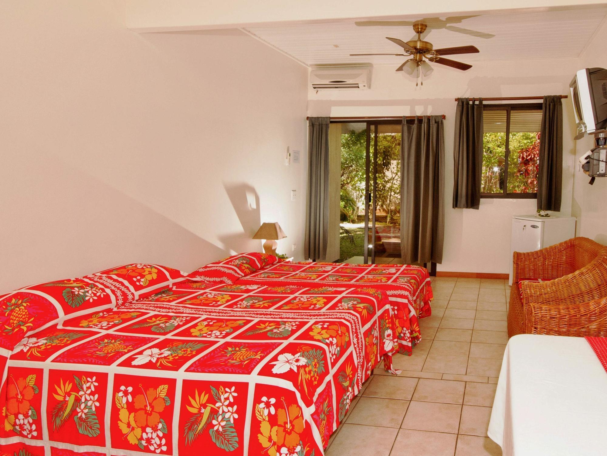 Pension Fare Maeva Huahine Exterior foto